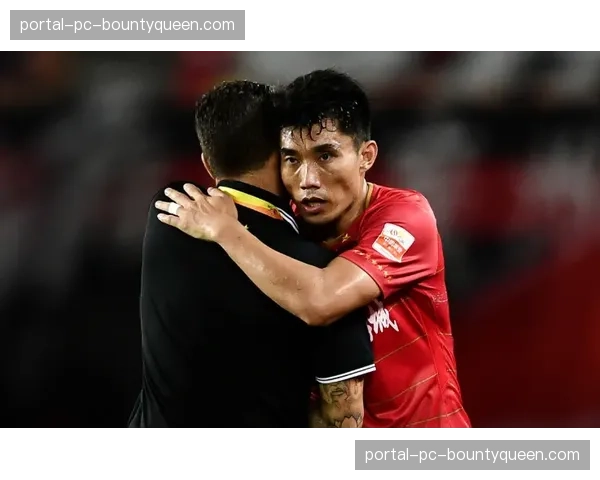 通讯：告别战，38岁老将华金在贝尼托-比利亚马林球场完成职业生涯最后一舞